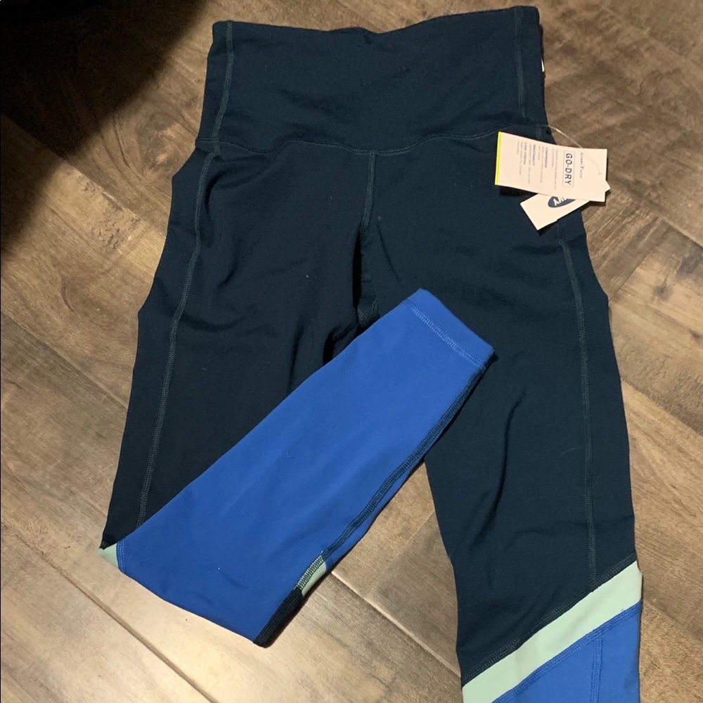 Old navy xs highrise leggings w/ zipper ankle NWT